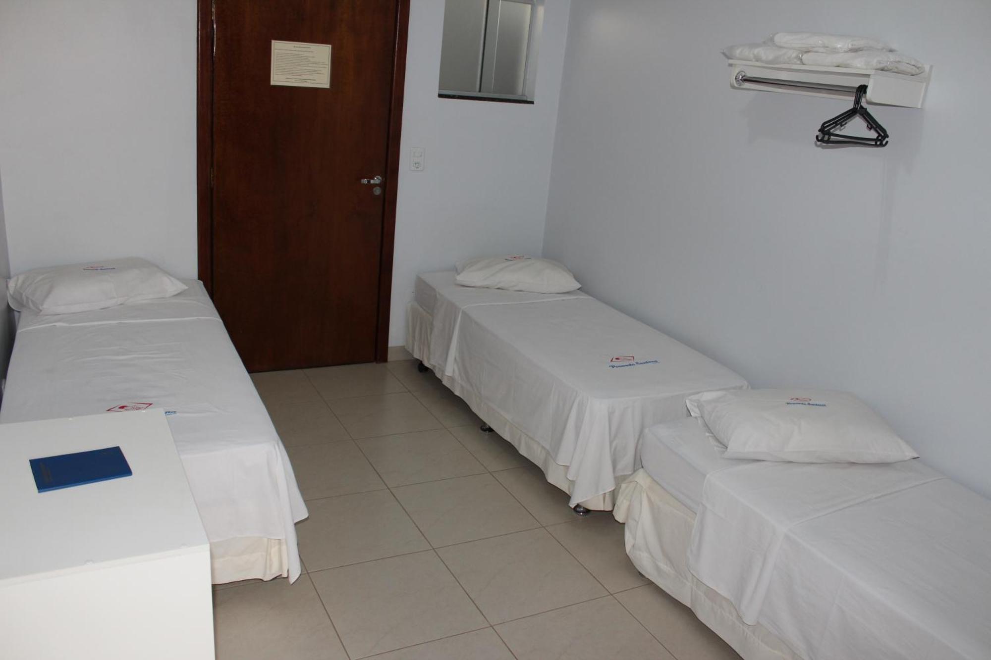 Pousada Santana - Trindade Goiás Quarto foto